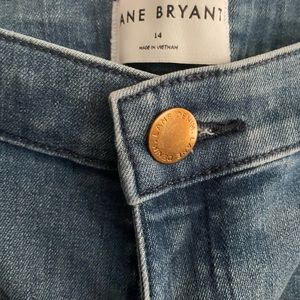 Lane Bryant size 14- front and back pocket denim shorts. Like new!